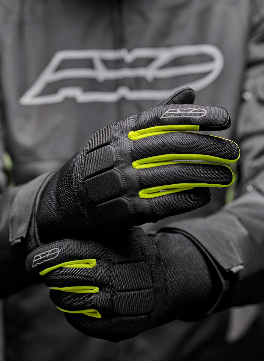 Dettaglio guanti AXO