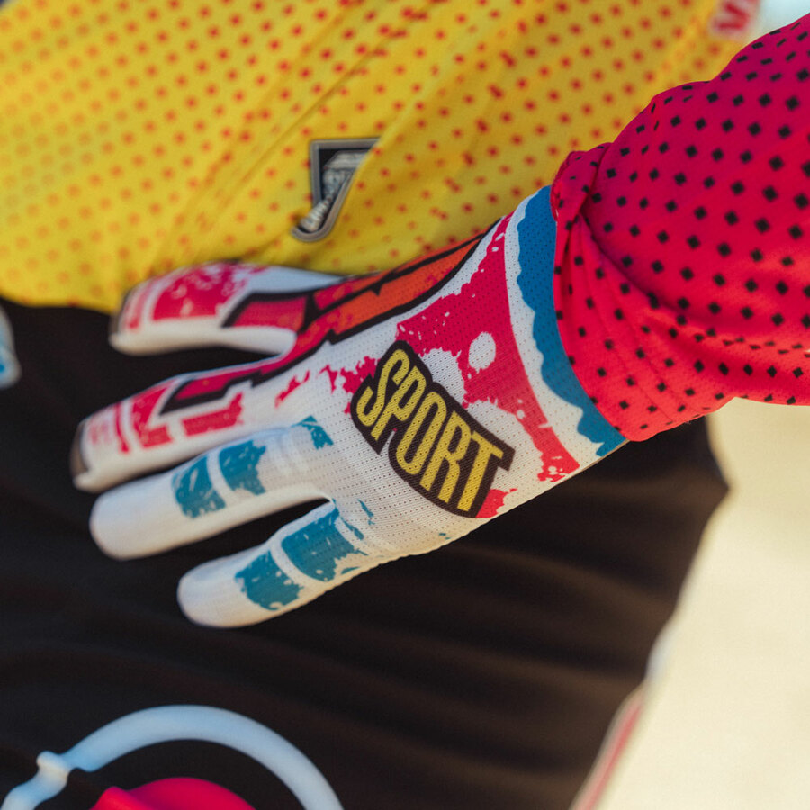 Series 26 Heritage Limited Edition” gloves
